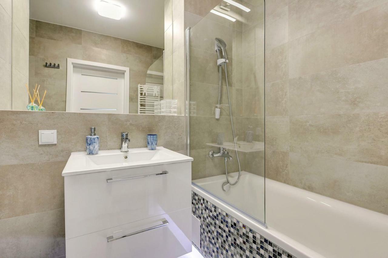 Via Apartments Deluxe Gdansk Ngoại thất bức ảnh